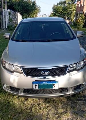 KIA CERATO 1.6 SX E.233 16V GASOLINA 4P AUTOMÁTICO KIA CERATO 1.6 SX E.233 16V GASOLINA 4P AUTOMÁTICO